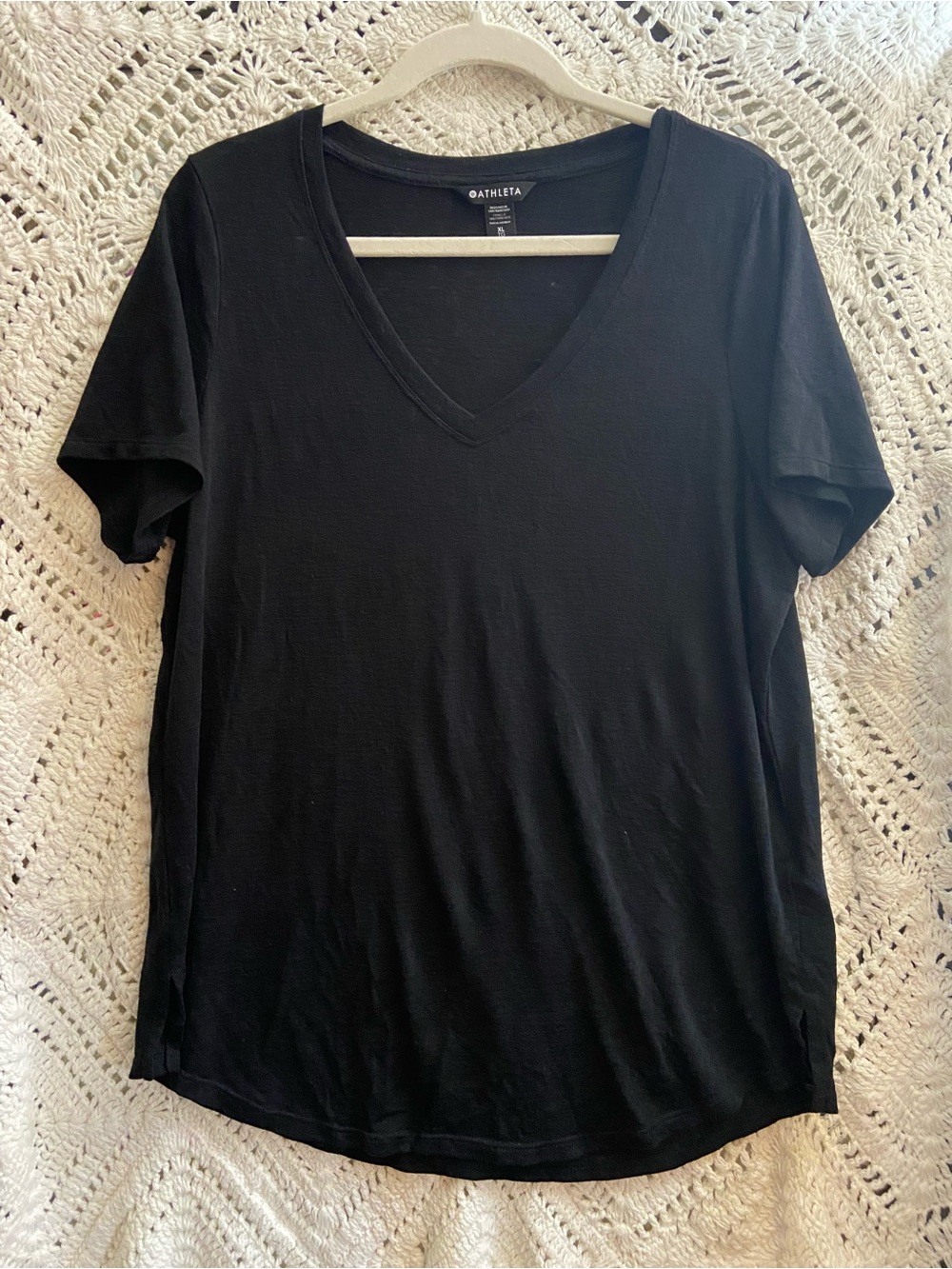 Athleta Black V-Neck Short Sleeve Tee